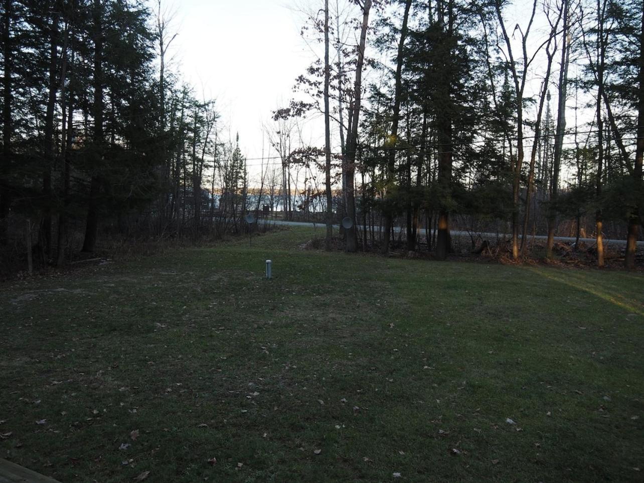 The Green Lake Getaway - Shared Lake Access! Interlochen Εξωτερικό φωτογραφία