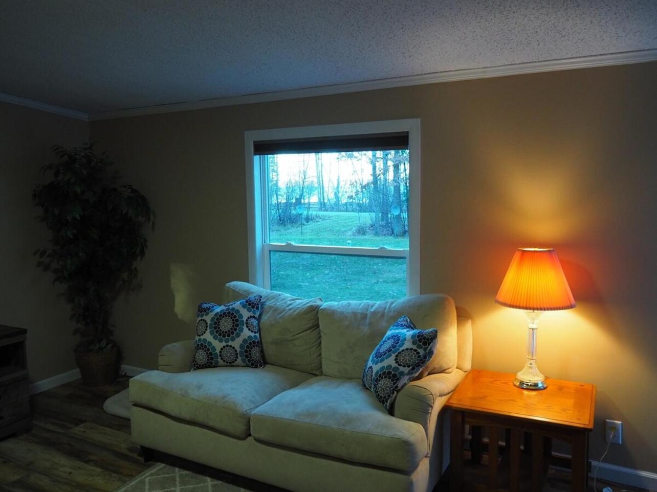 The Green Lake Getaway - Shared Lake Access! Interlochen Εξωτερικό φωτογραφία