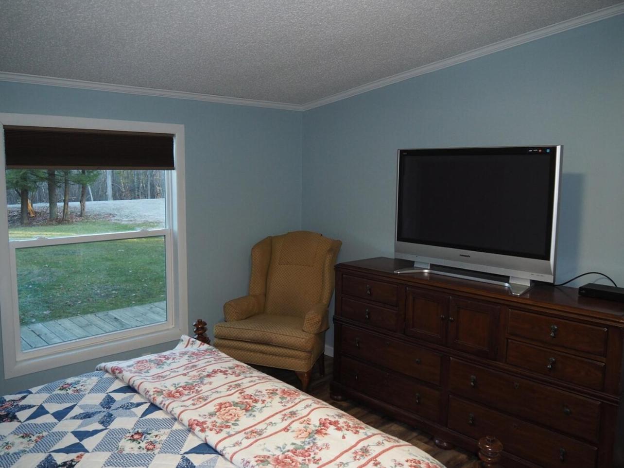 The Green Lake Getaway - Shared Lake Access! Interlochen Εξωτερικό φωτογραφία