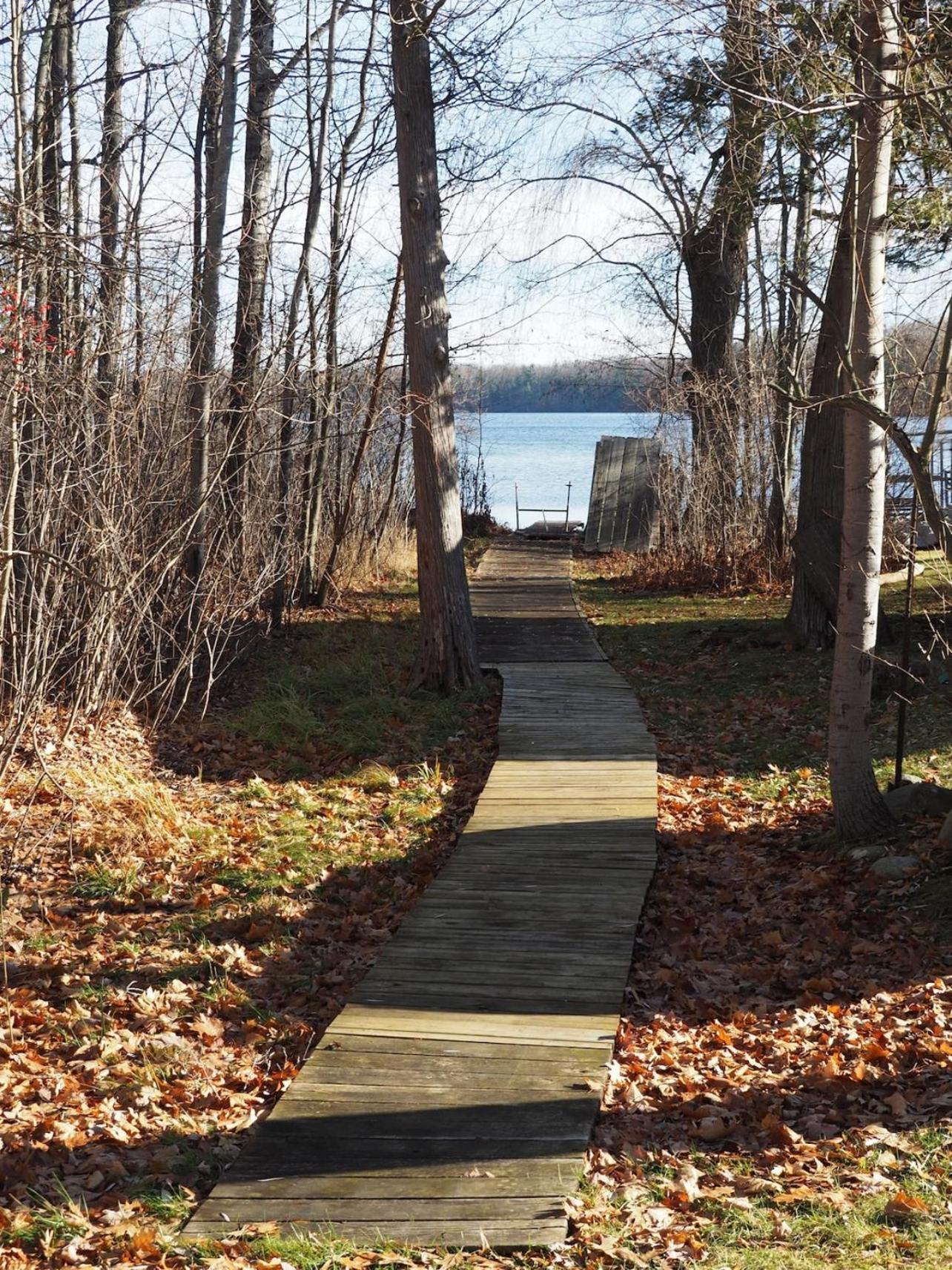 The Green Lake Getaway - Shared Lake Access! Interlochen Εξωτερικό φωτογραφία